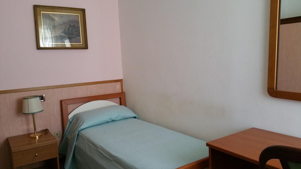Hotel Redi Montecatini Terme Chambre photo